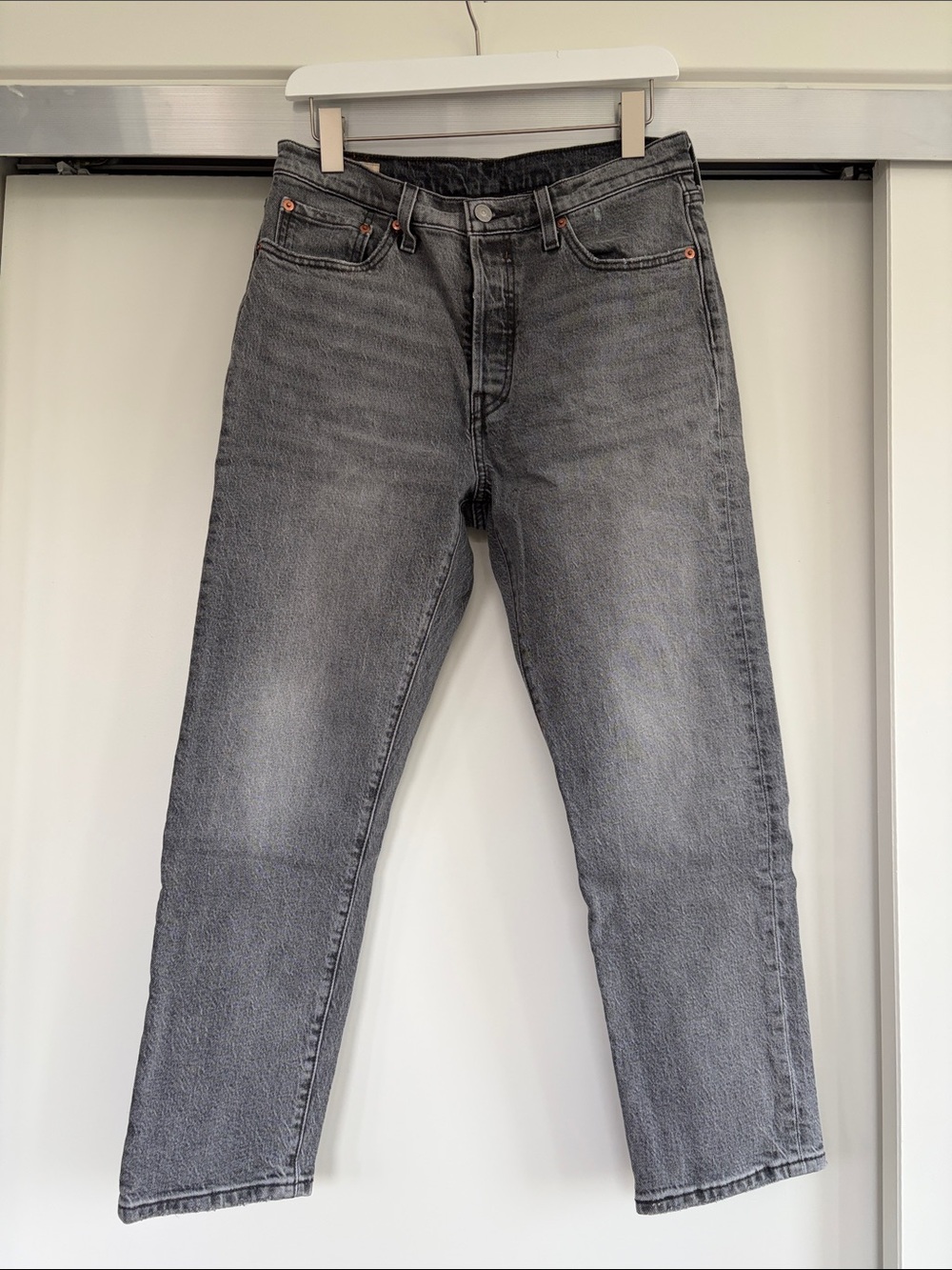 NWOT - Women’s High Waist Levi 501 Crop Straight Leg Jeans